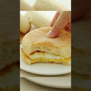 English Muffin #muffins #englishmuffins #shorts #bread #breadrecipe