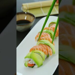 Rainbow roll #sushi #californiaroll #maki #salmon #avocado