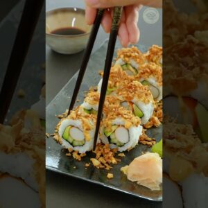 Crunchy Roll Sushi Recipe! #sushi #maki #japanesefood #shorts
