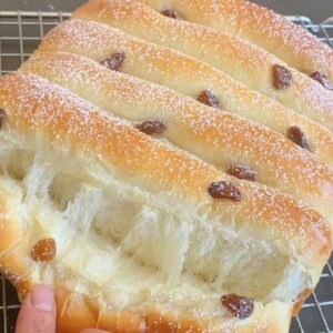OMG! Perfect fluffy Raisin Bread ！Easy Bread recipe machine Dough 💯incredible Tasty and simple